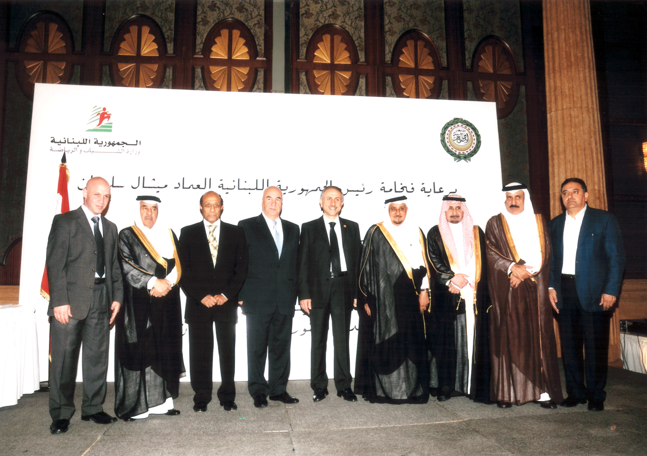 الذوادي يعرض ملفنا المونديالي على مجلس وزراء الرياضة العرب