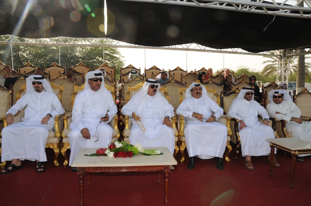 لوحات وجداريات نفذها أعضاء الأندية والمراكز