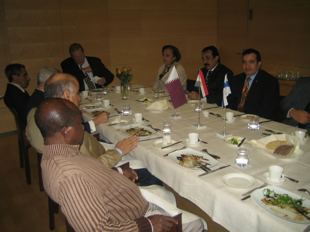 تطوير ودعم العلاقات الشبابية مع فنلندا.. د. خالد الملا: